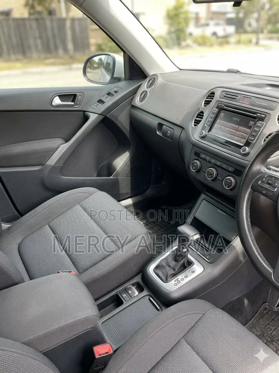 Volkswagen Tiguan 2009 Black