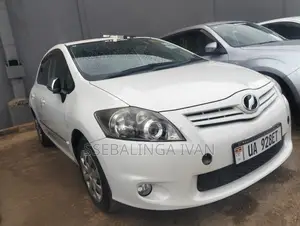 Toyota Auris 2012 White