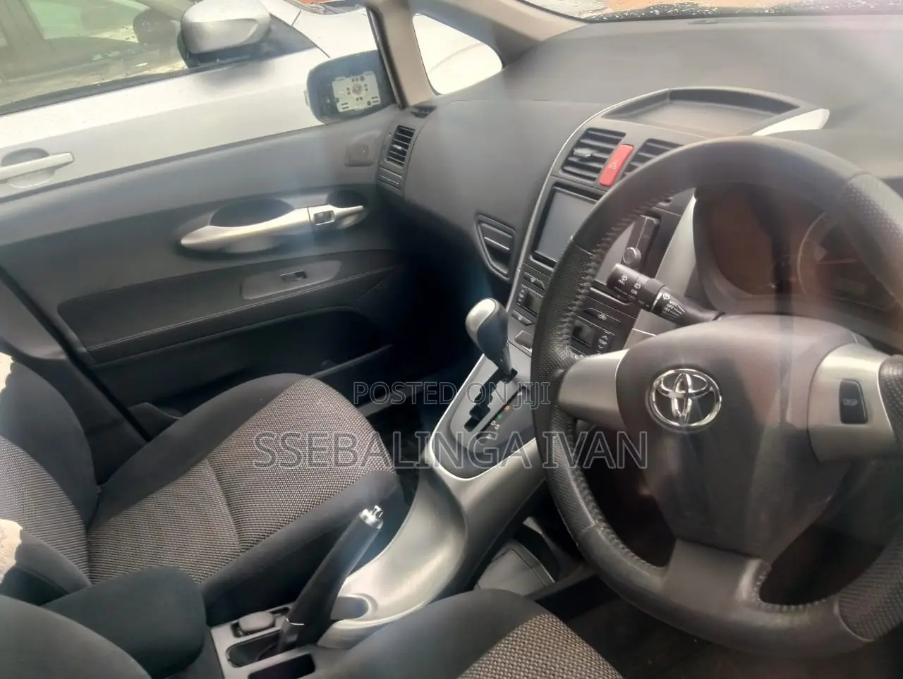 Toyota Auris 2012 White