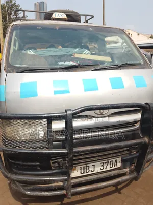 Toyota HiAce 2006 Silver