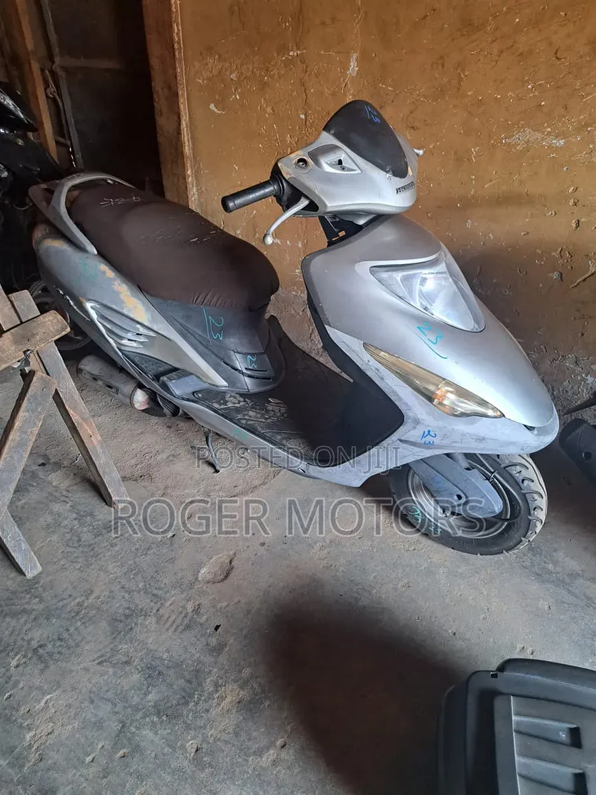 Yamaha Majesty 2025 Blue