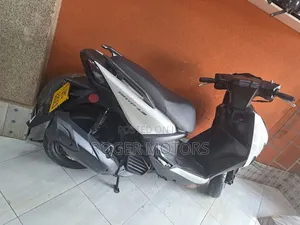 Yamaha Majesty 2025 Blue