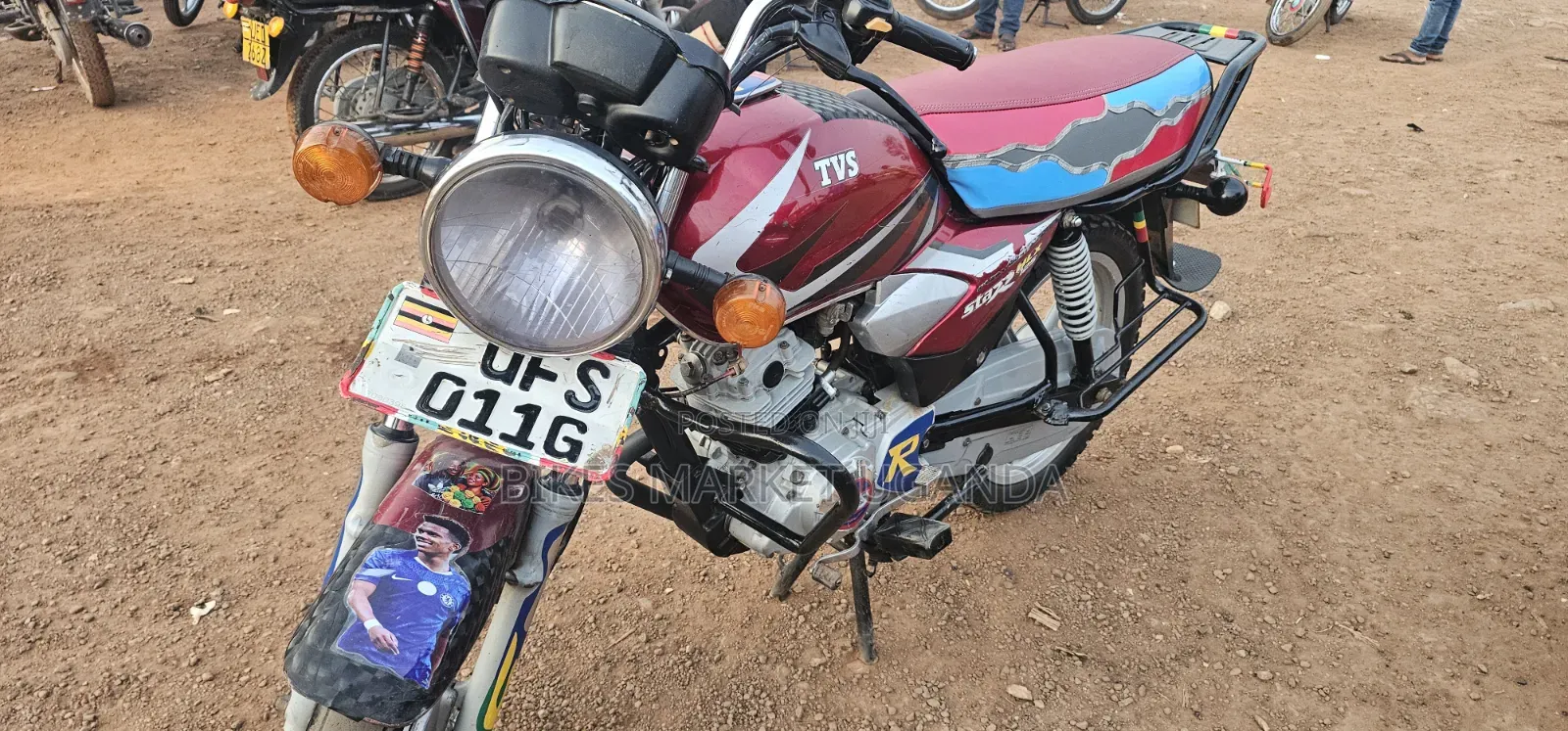 TVS HLX 125 2023 Red