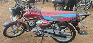 TVS HLX 125 2023 Red