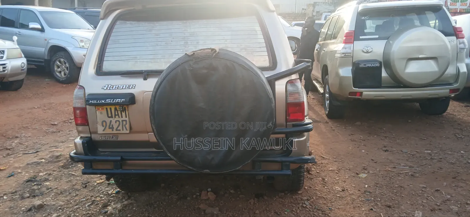 Toyota Hilux 1999 Gold
