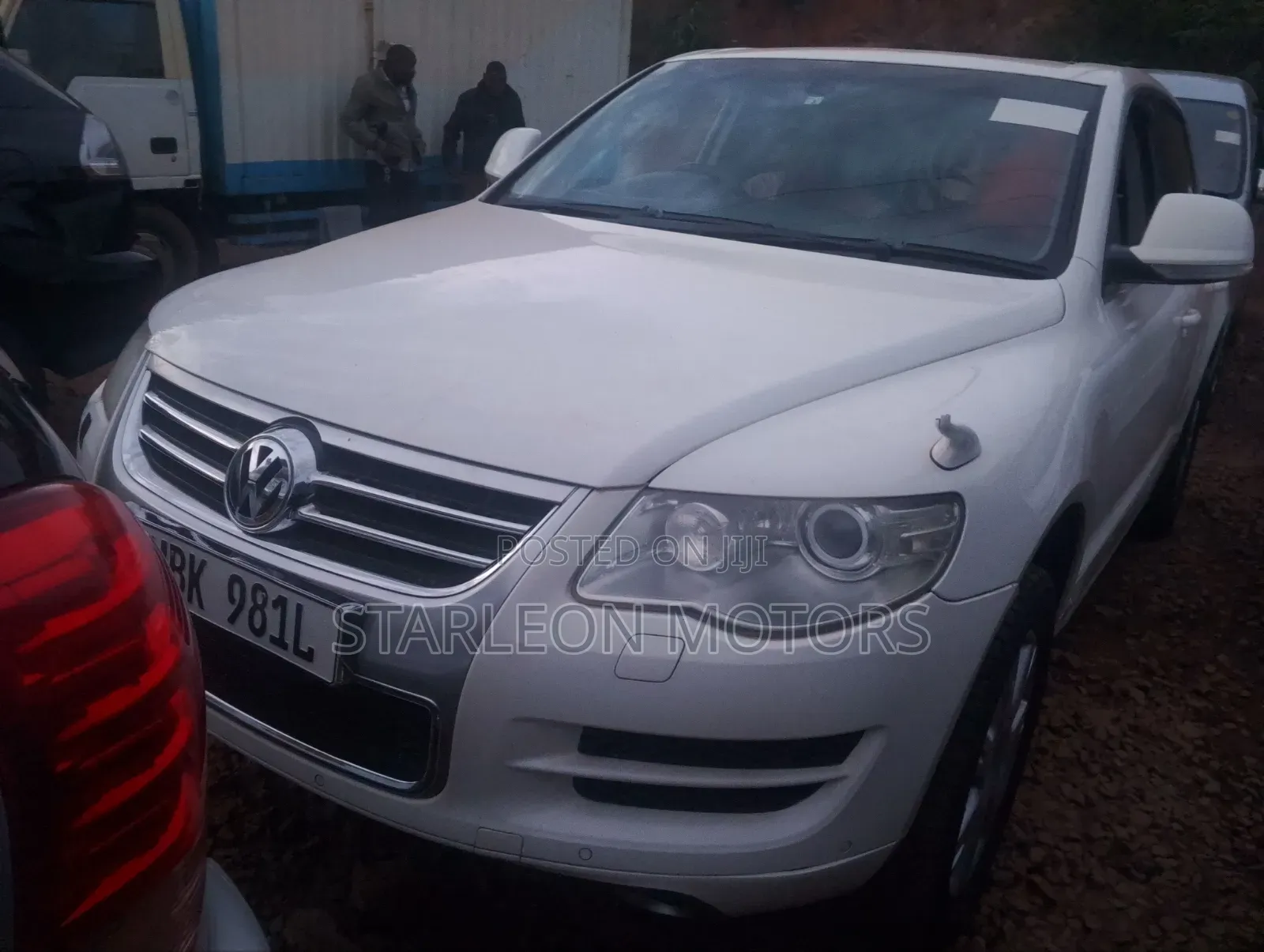 Volkswagen Touareg V6 TDI 2010 White