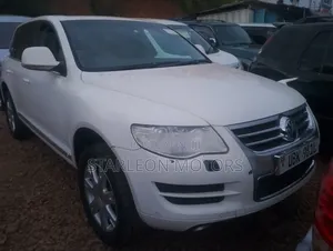 Volkswagen Touareg V6 TDI 2010 White