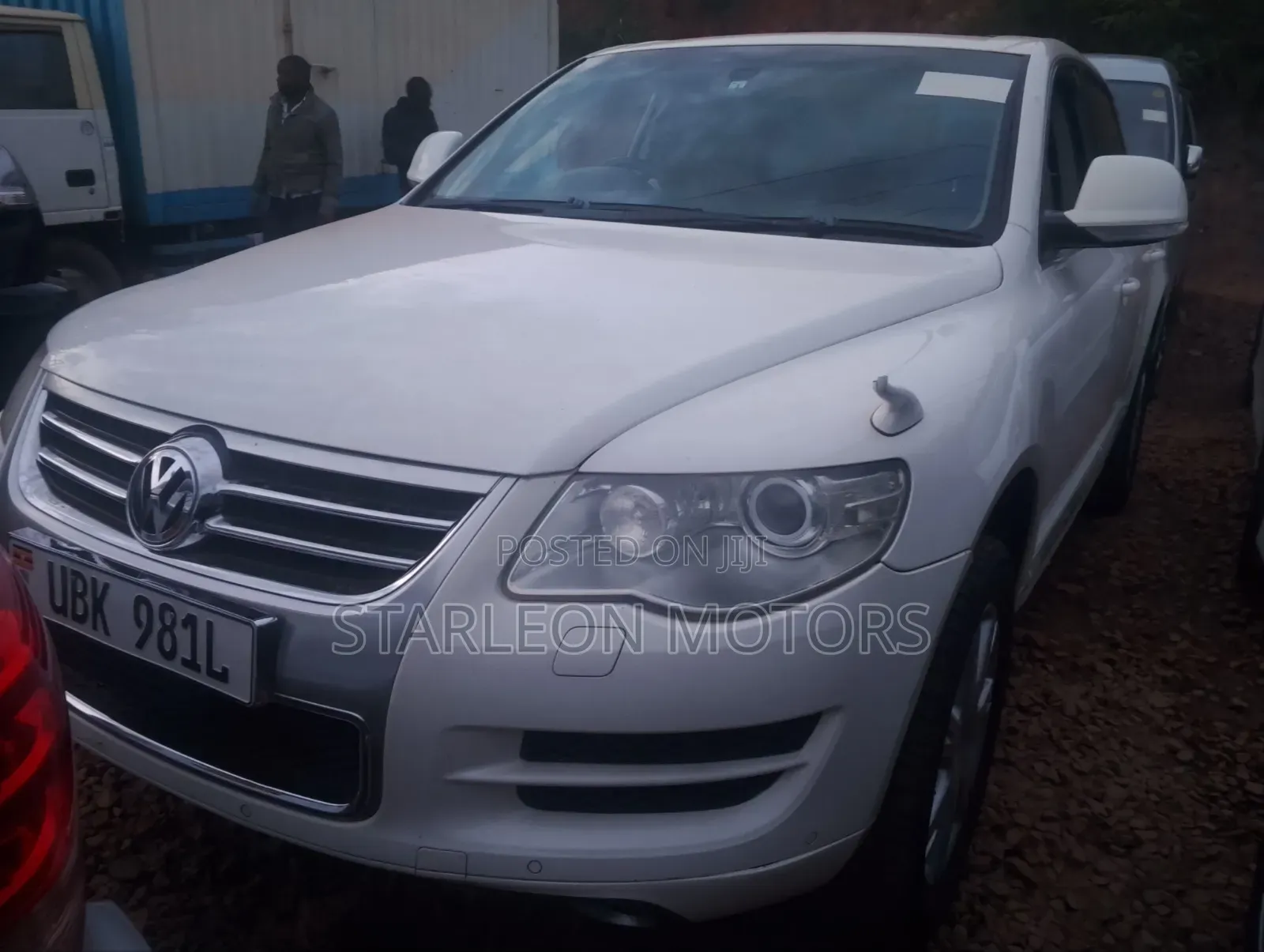 Volkswagen Touareg V6 TDI 2010 White