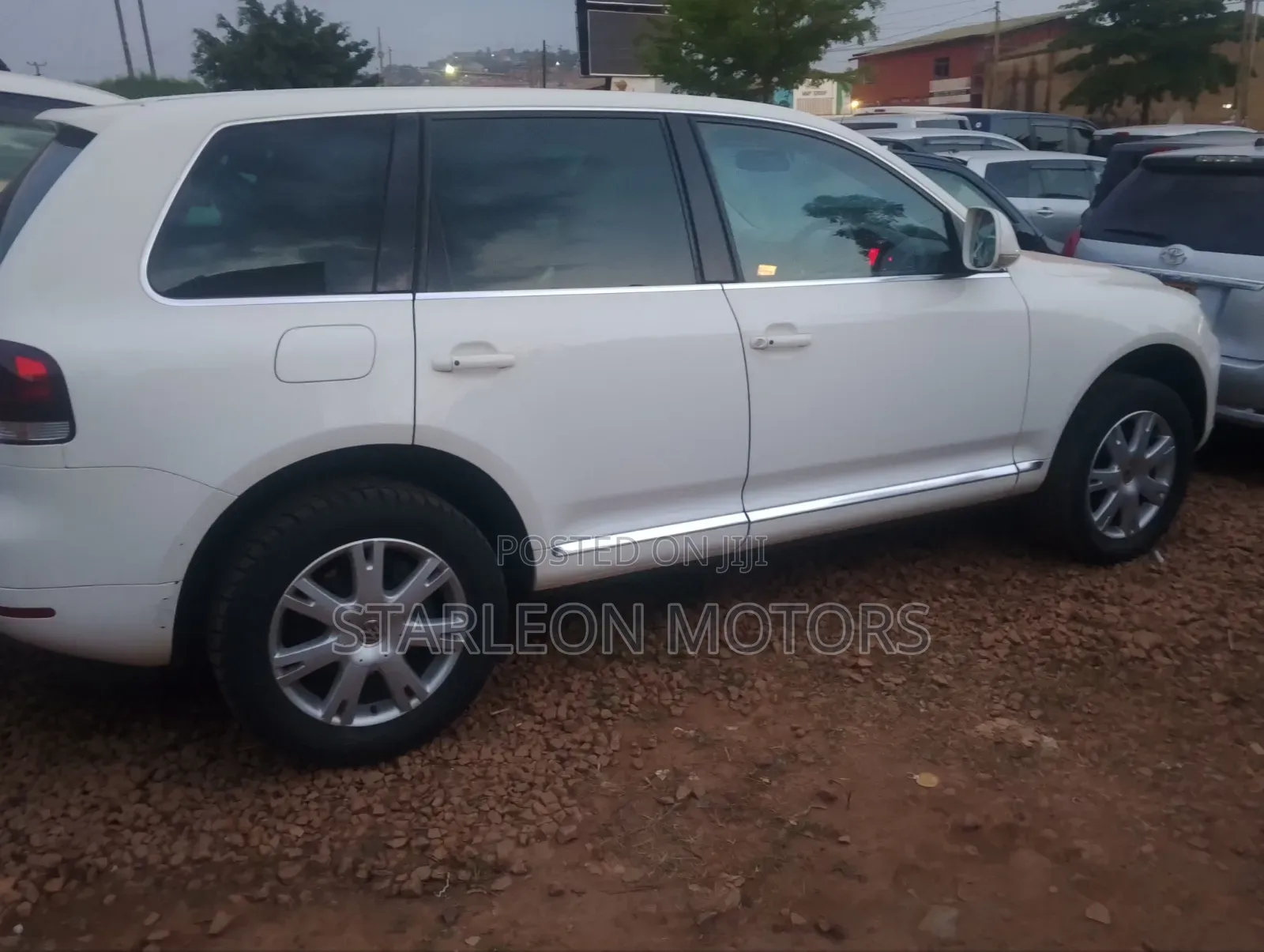 Volkswagen Touareg V6 TDI 2010 White