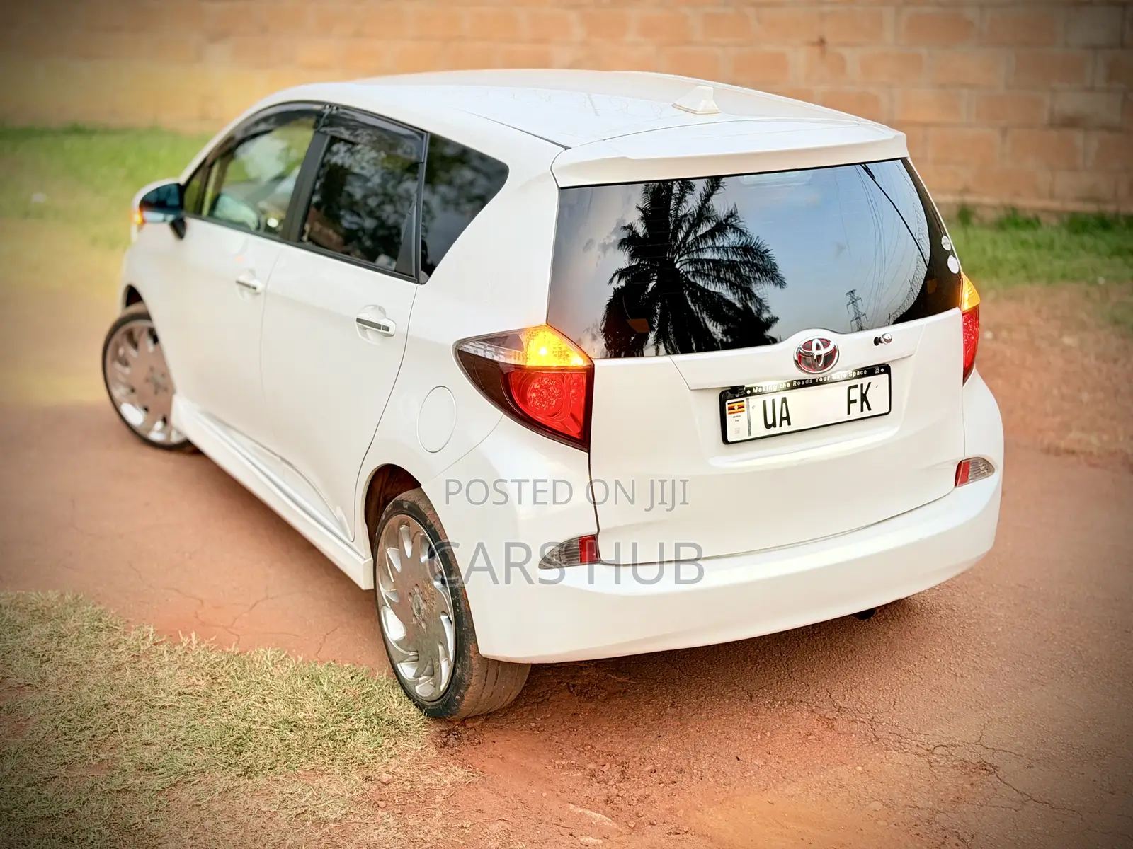 Toyota Ractis 1.5 AWD 2011 White