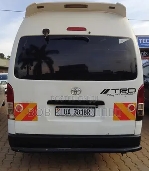 Toyota HiAce 2014 White