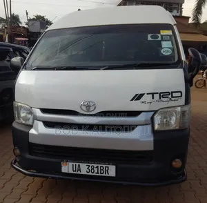 Toyota HiAce 2014 White