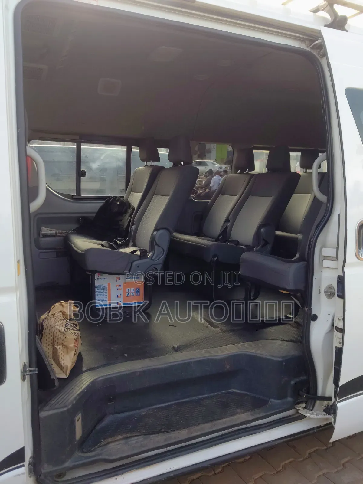 Toyota HiAce 2014 White