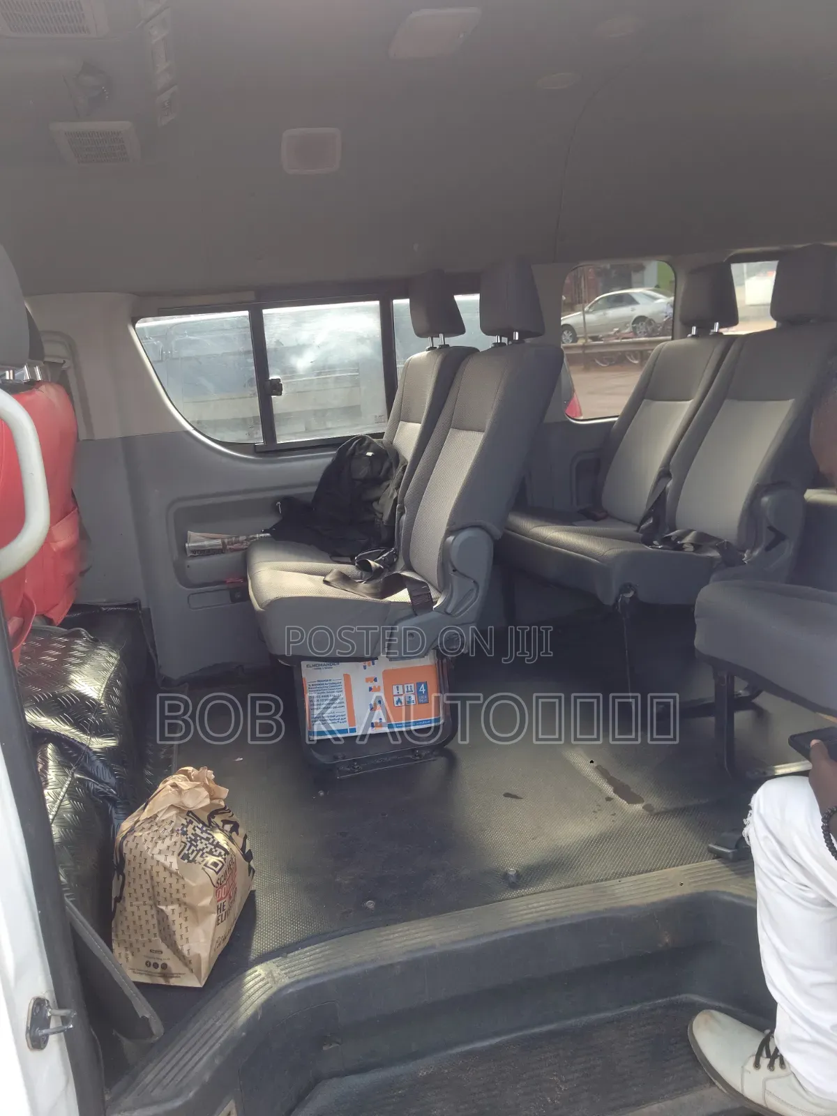 Toyota HiAce 2014 White