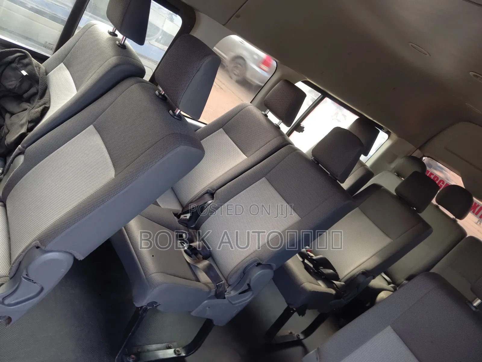 Toyota HiAce 2014 White