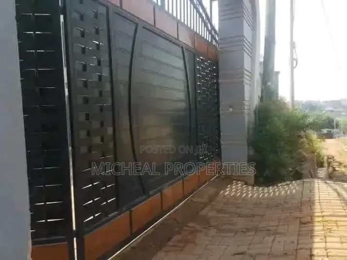 4bdrm House in Mpelerwe Kitagobwa, Kawempe for sale