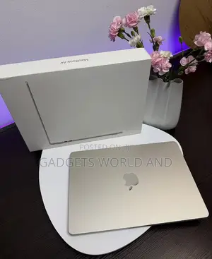 Laptop Apple MacBook Air 2024 M3 16GB Apple M3 SSD 256GB