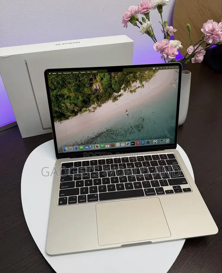 Laptop Apple MacBook Air 2024 M3 16GB Apple M3 SSD 256GB