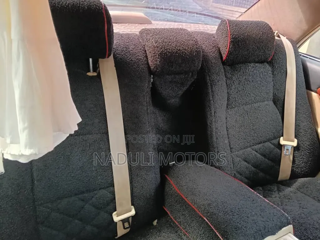 Toyota Progress 2004 Black
