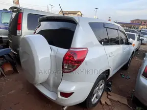 Toyota RAV4 2008 White