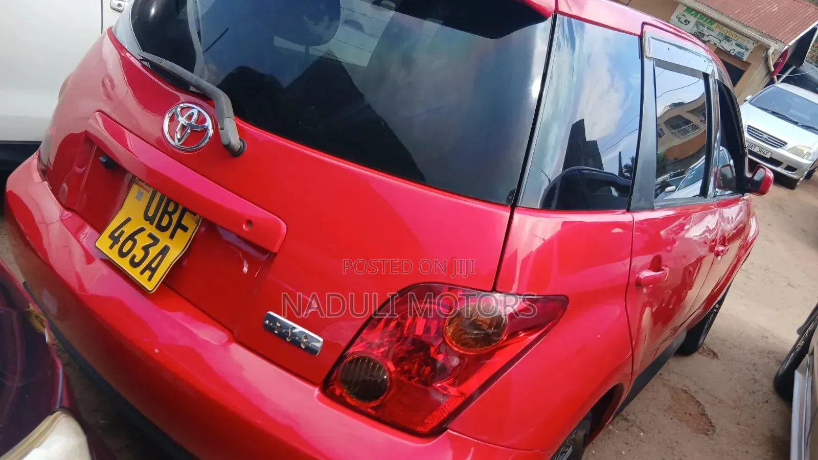 Toyota IST 2009 Red