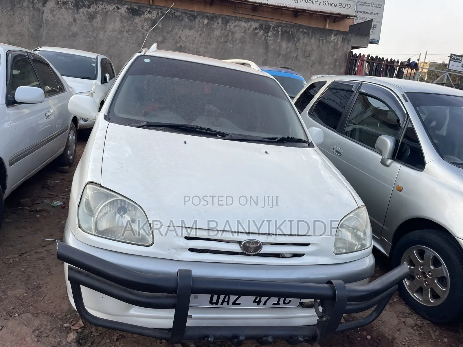 Toyota Raum 2000 White