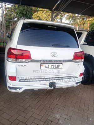 Toyota Land Cruiser 2018 White