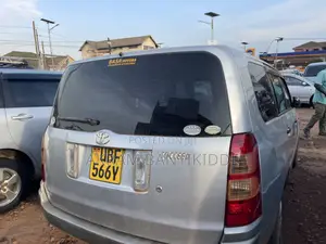 Toyota Succeed 2009 Silver