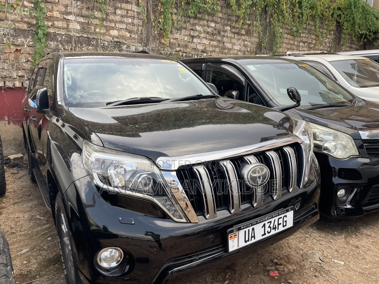 Toyota Land Cruiser Prado 2016 Black
