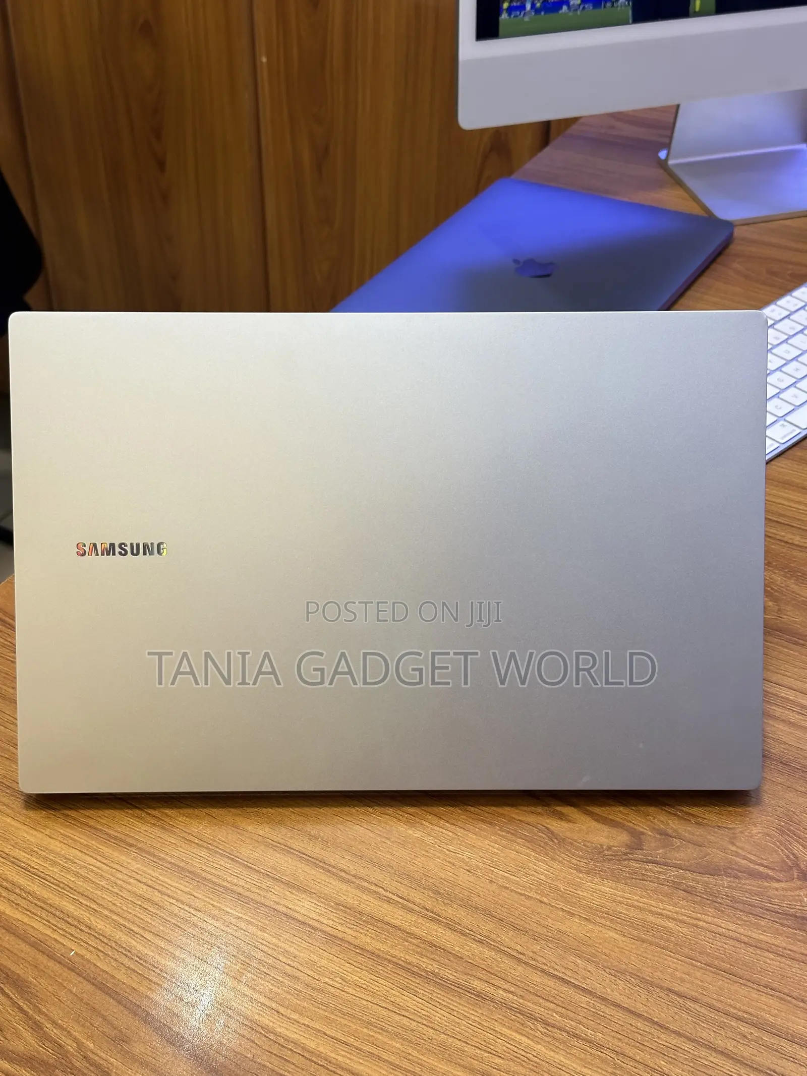 New Laptop Samsung Galaxy Book4 8GB Intel Core 5 SSD 512GB