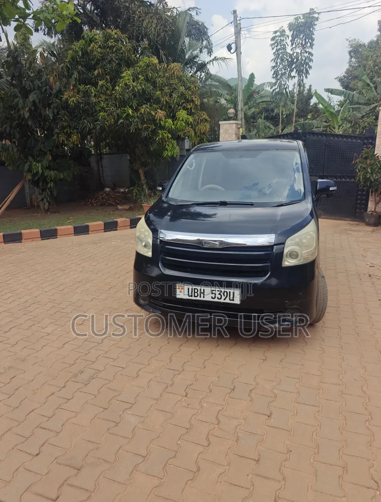 Toyota Noah 2.0 143hp AWD (7 Seater) 2007 Black
