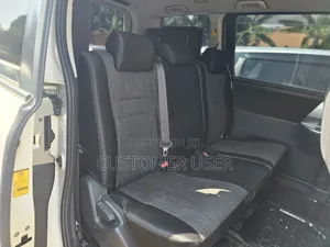 Toyota Noah 2.0 143hp AWD (7 Seater) 2007 Black