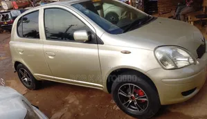 Toyota Vitz 1.3 FWD 5dr 2005 Silver