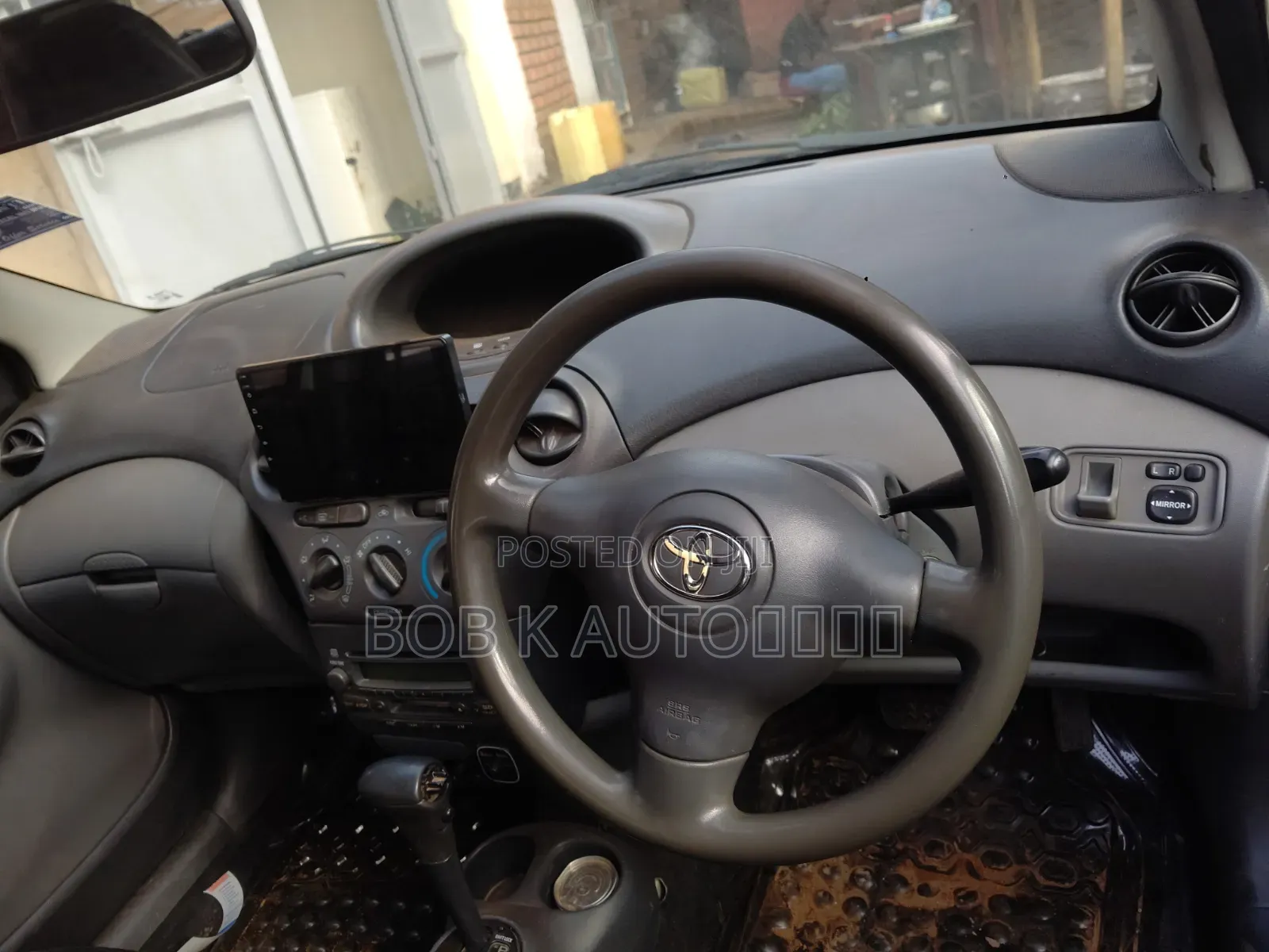 Toyota Vitz 1.3 FWD 5dr 2005 Silver