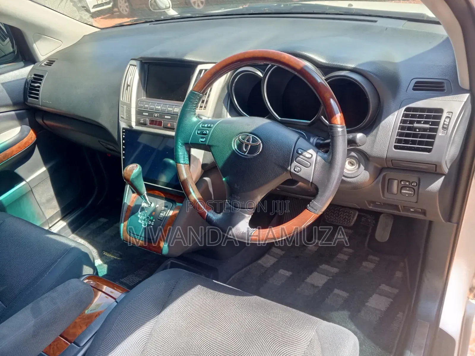 Toyota Harrier 2010 White