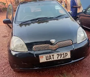 Toyota Vitz 2002 Black