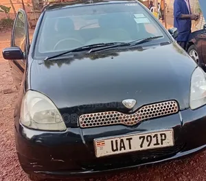 Toyota Vitz 2002 Black