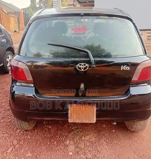 Toyota Vitz 2002 Black