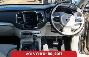 Volvo XC90 2017 Silver