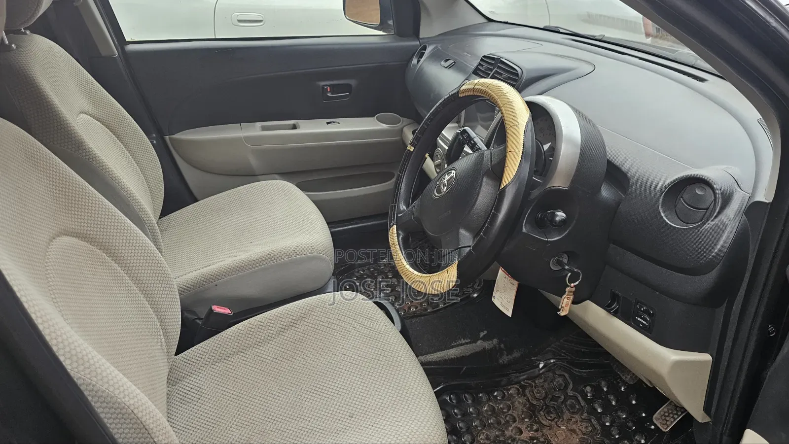 Toyota Passo 2010 Black