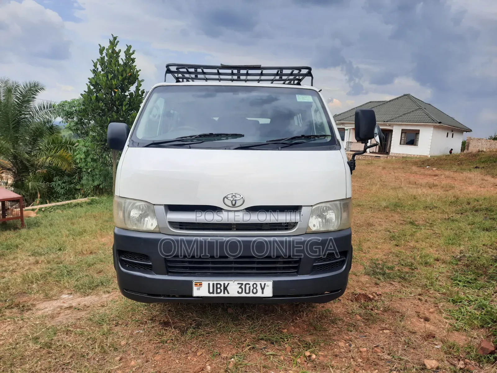 Toyota HiAce 2007 White