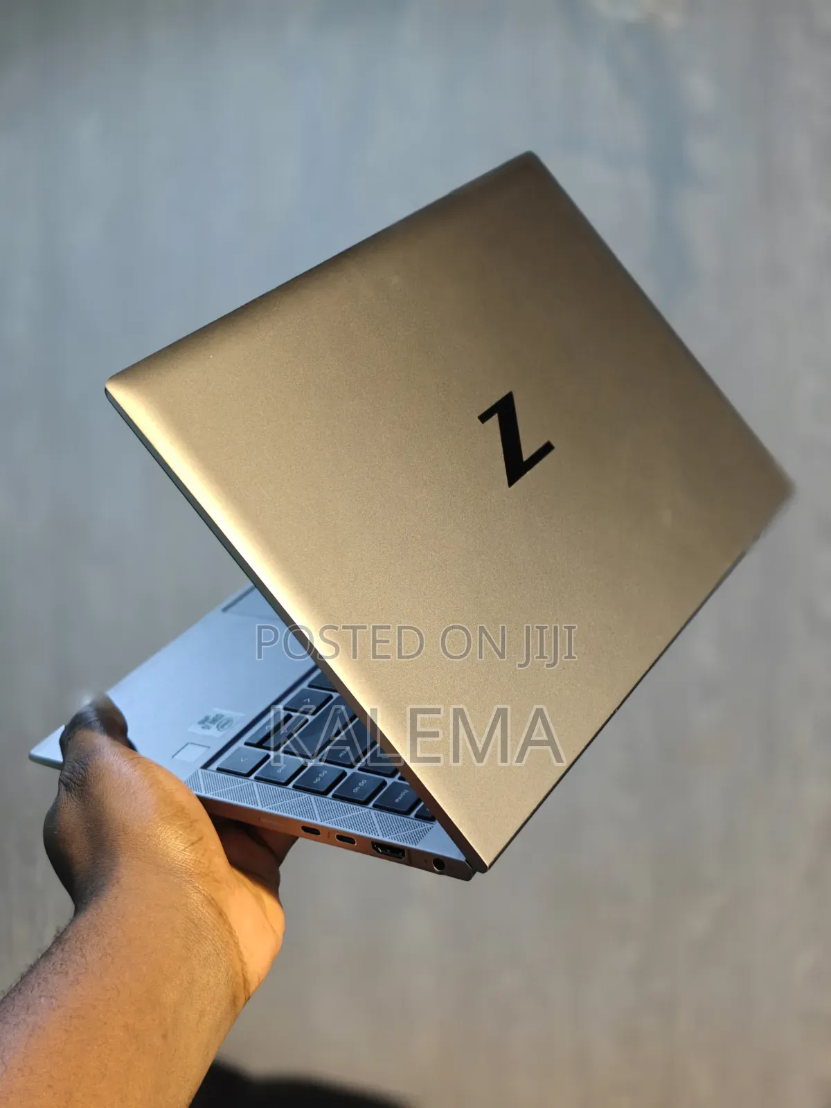 New Laptop HP ZBook Firefly G8 8GB Intel Core i5 SSD 256GB