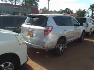 Toyota Vanguard 2008 Silver