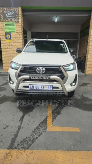 New Toyota Hilux 2024 White