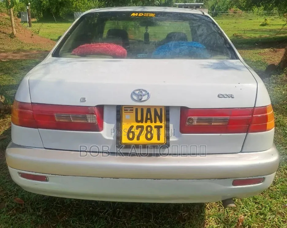 Toyota Corona Premio 2000 Silver