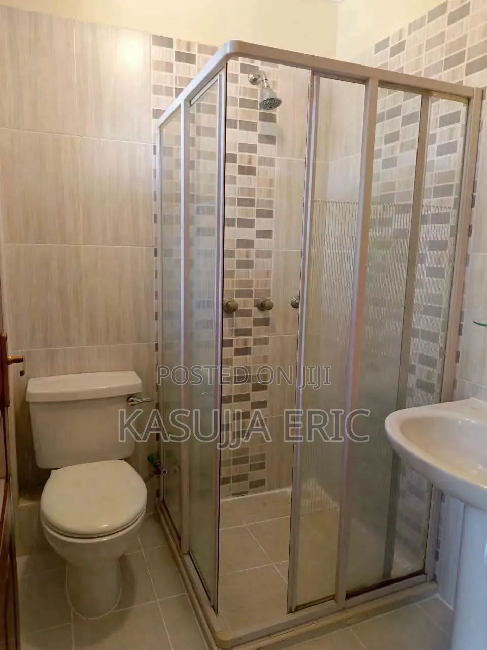 6bdrm House in Daven Estate, Rubaga for rent