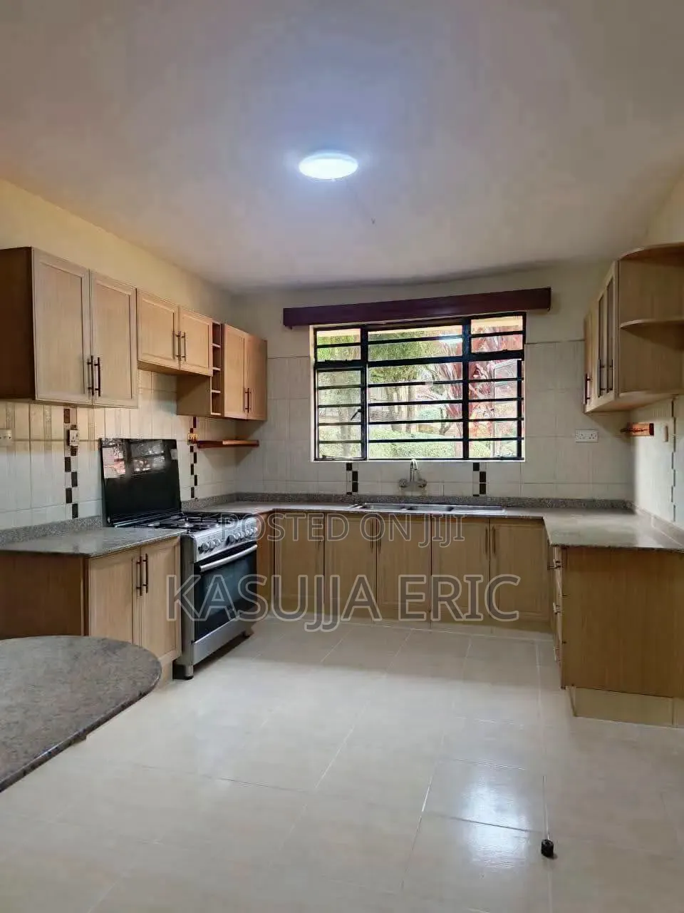 6bdrm House in Daven Estate, Rubaga for rent