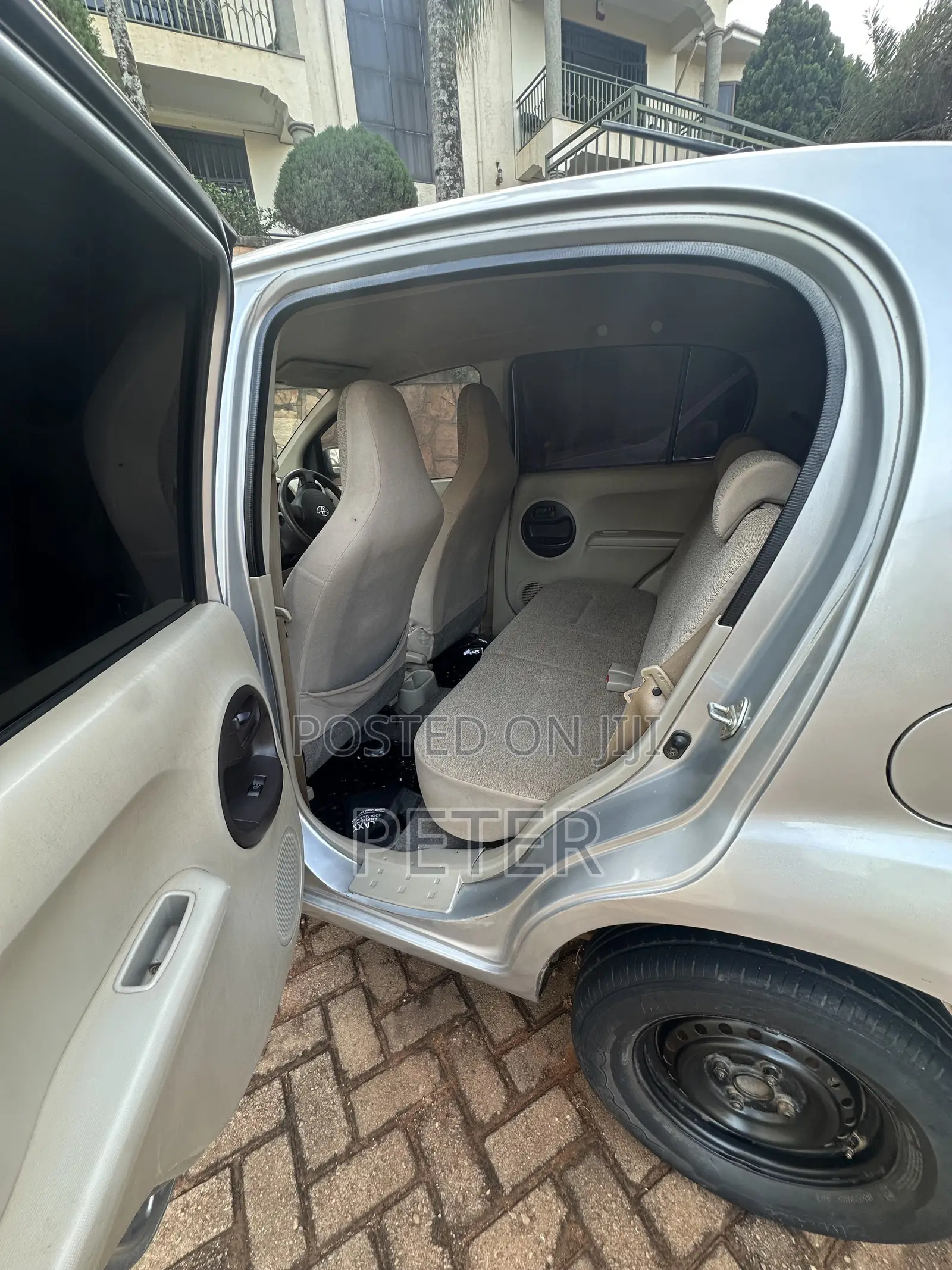 Toyota Passo 2010 Silver