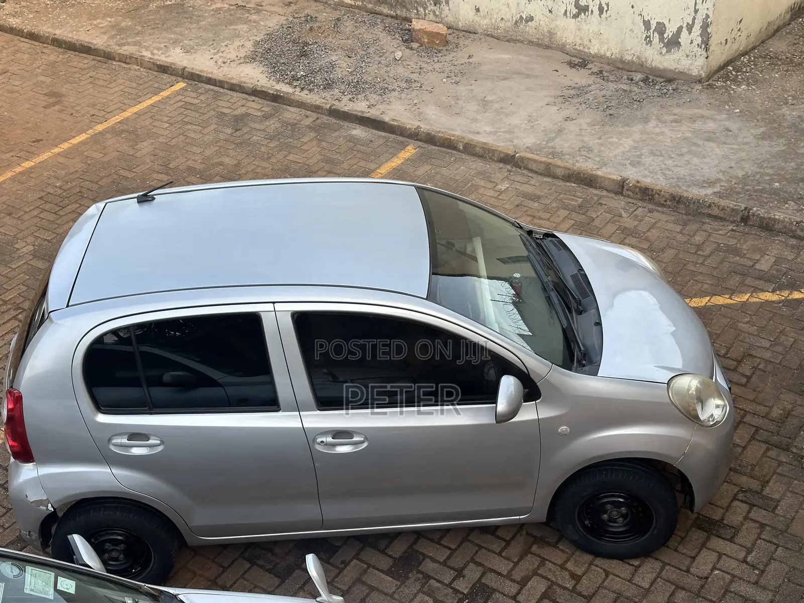 Toyota Passo 2010 Silver