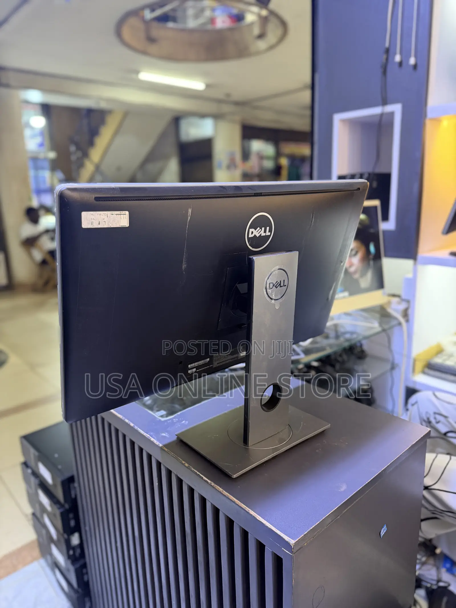 24 Dell Monitor